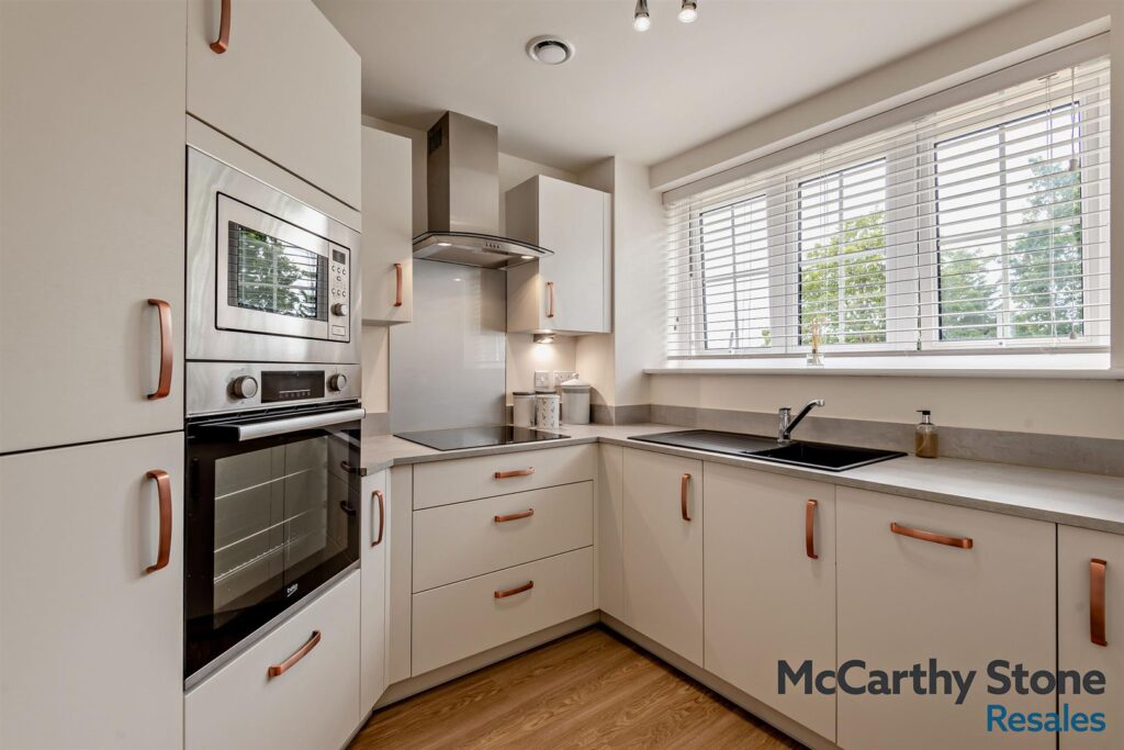 Weavers House, Highgate Hill, Hawkhurst, TN18 4FH