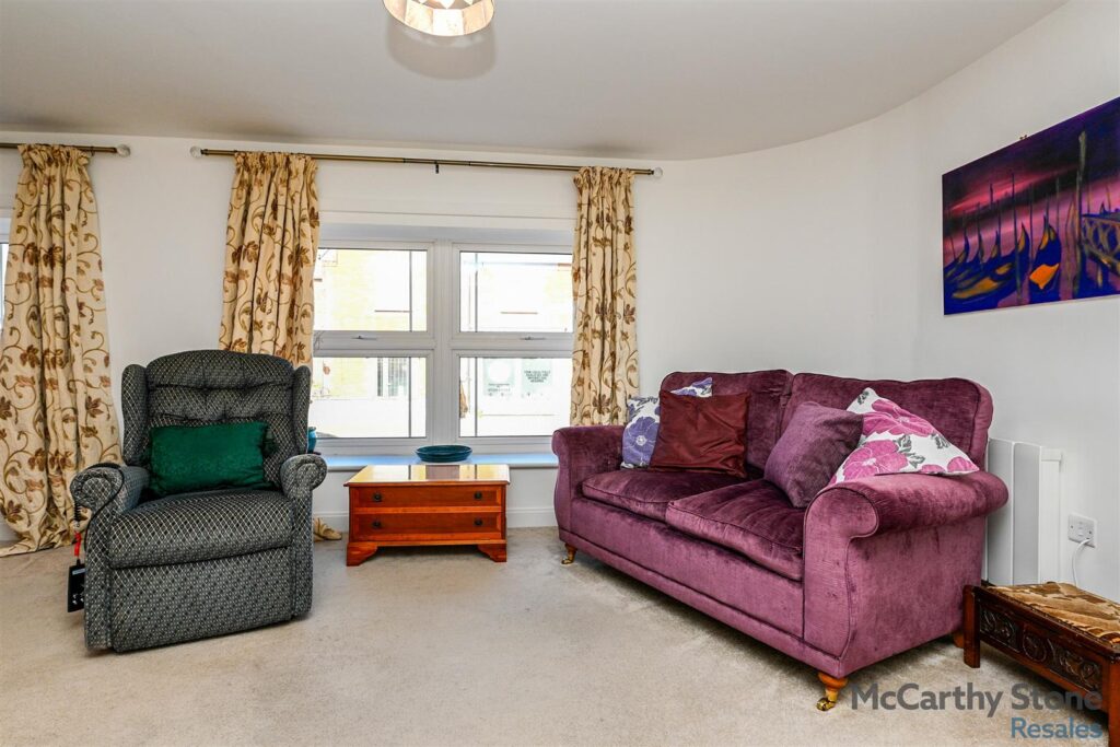 Eastland Grange, 16 Valentine Road, Hunstanton, Norfolk, PE36 5FA