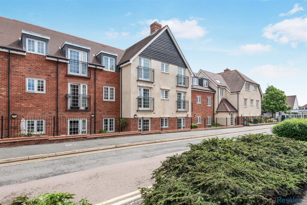 Le Jardin, Station Road, Letchworth Garden City, SG6 3BA