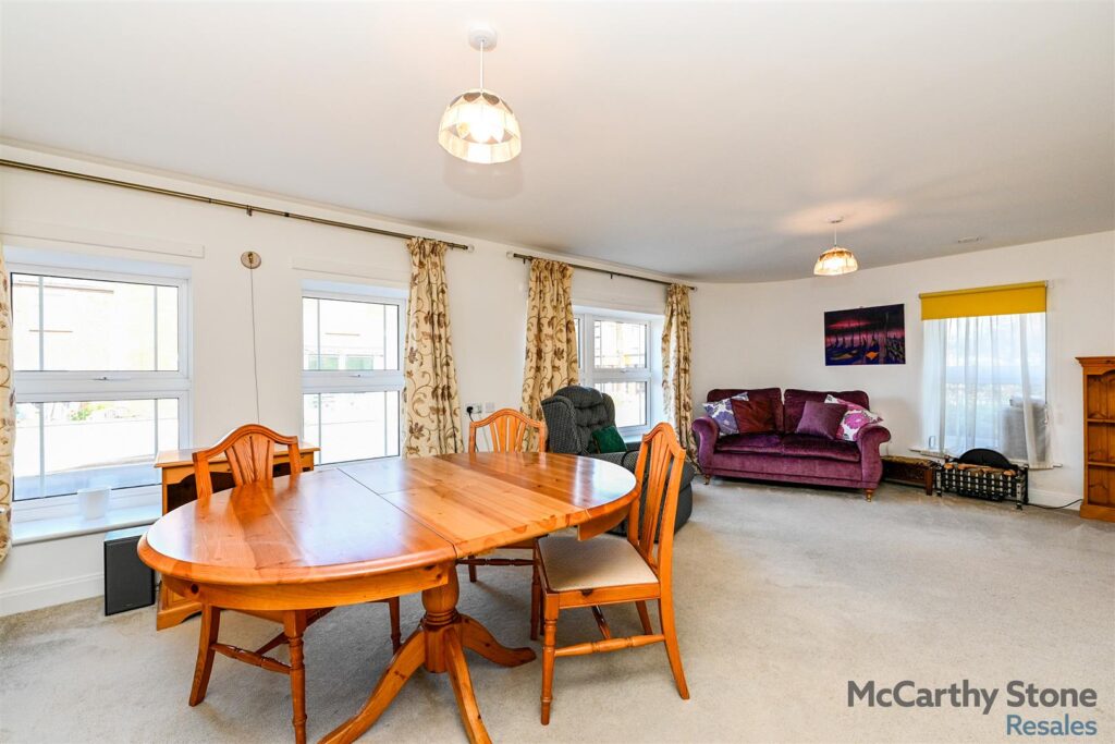 Eastland Grange, 16 Valentine Road, Hunstanton, Norfolk, PE36 5FA