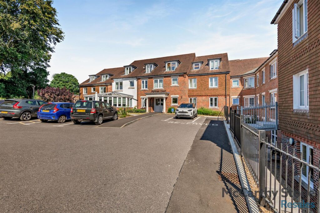 Portman Court, Grange Road, Uckfield, East Sussex, TN22 1FD