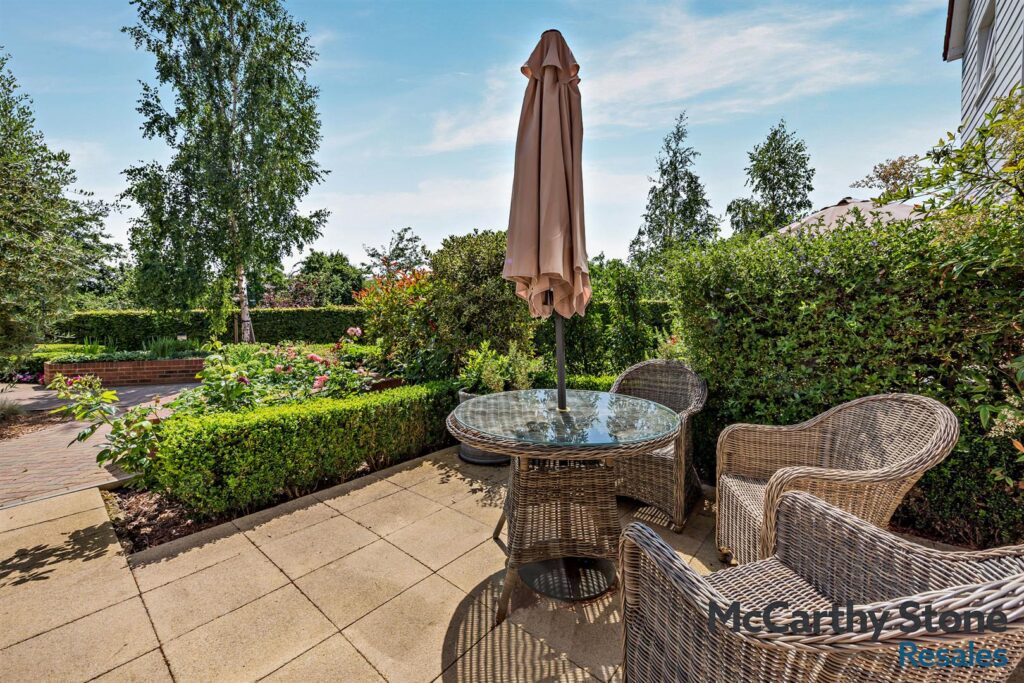 Oak Tree Court, Smallhythe Road, Tenterden, Kent, TN30 7EQ