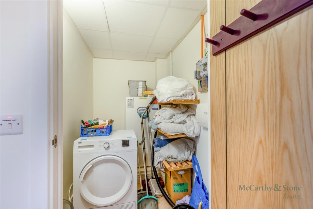 Leston Road, Leighton Buzzard, Bedfordshire, LU7 1FU