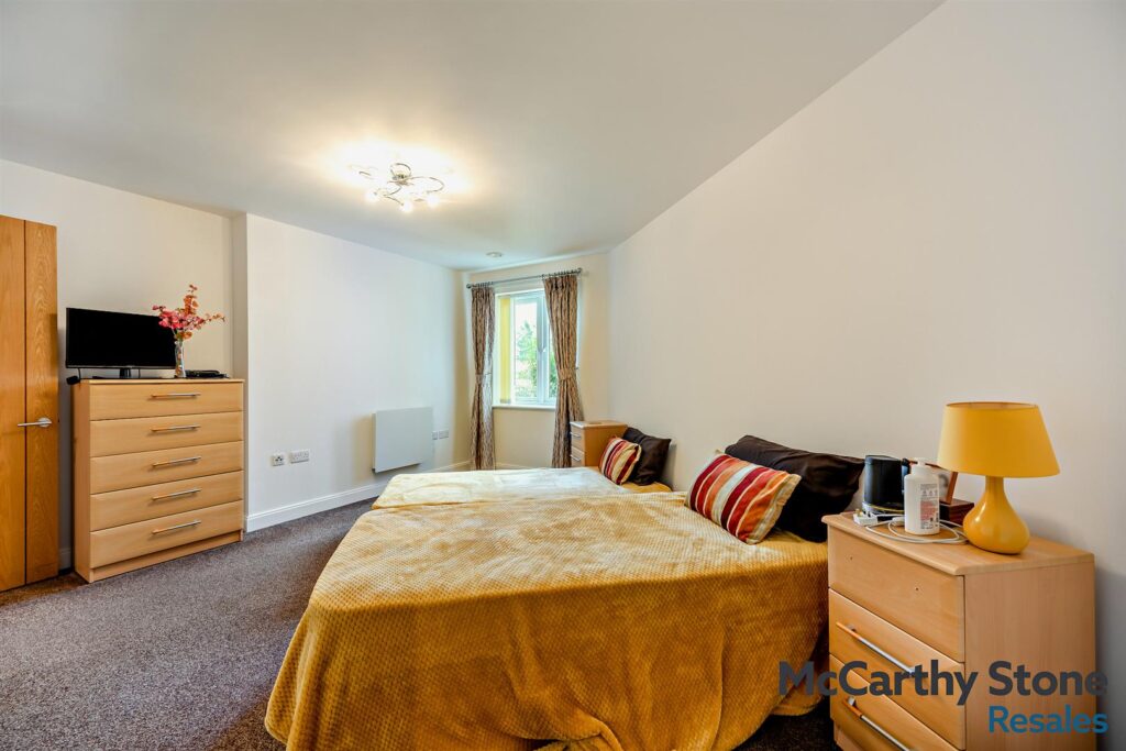 Oak Tree Court, Smallhythe Road, Tenterden, Kent, TN30 7EQ