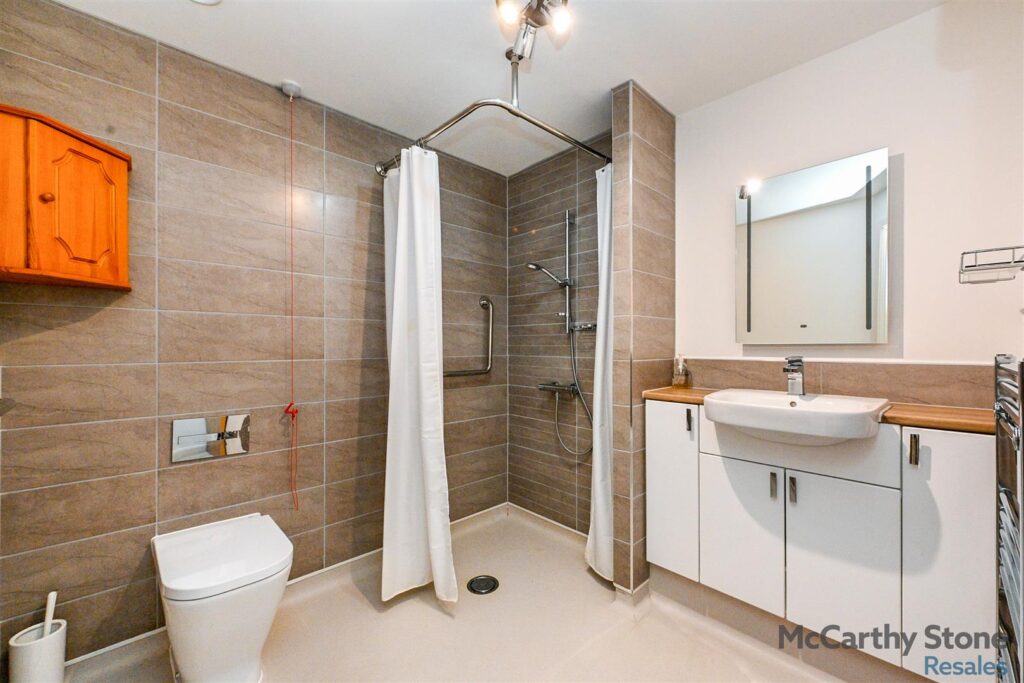 Eastland Grange, 16 Valentine Road, Hunstanton, Norfolk, PE36 5FA
