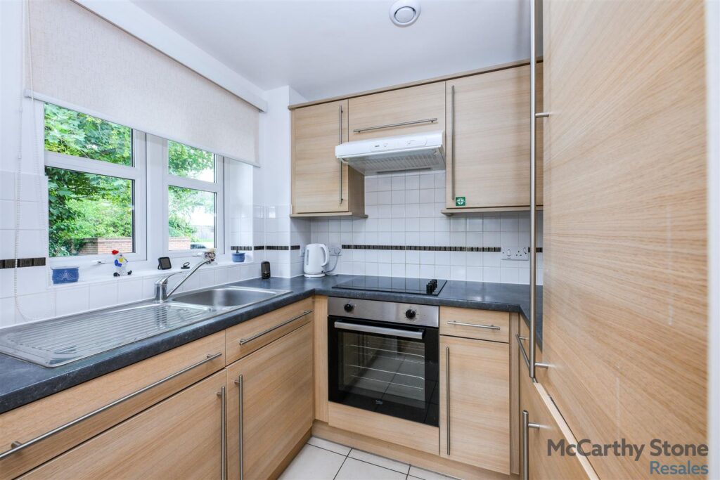Stewart Court, High Street, Epping, CM16 4FJ