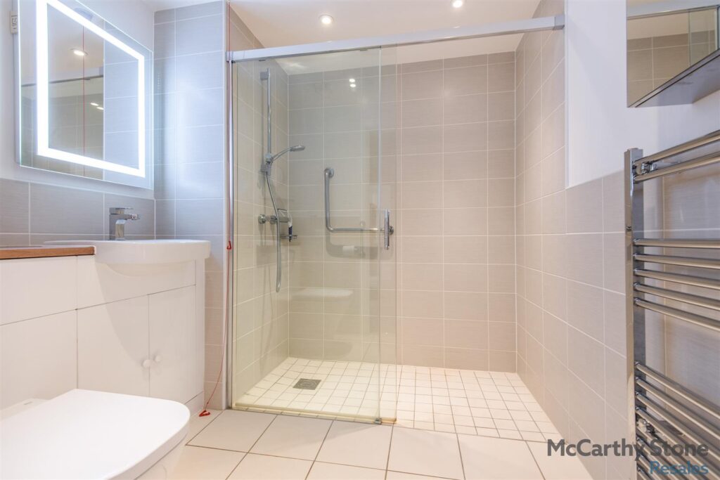 Le Jardin, Station Road, Letchworth Garden City, SG6 3BA