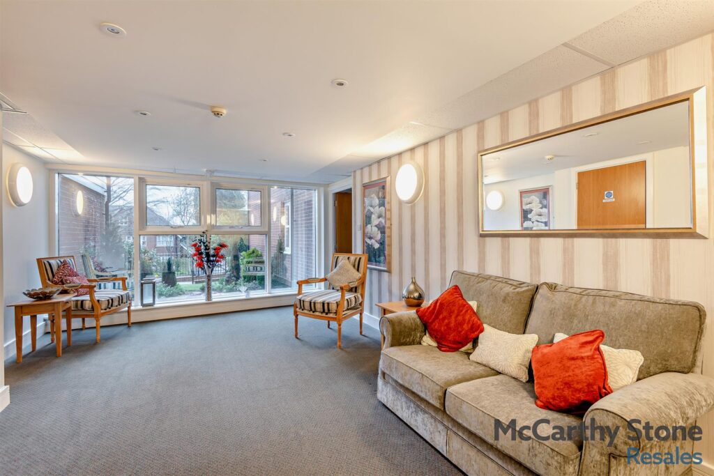 Ridgeway Court, Mutton Hall Hill, Heathfield, East Sussex, TN21 8NB