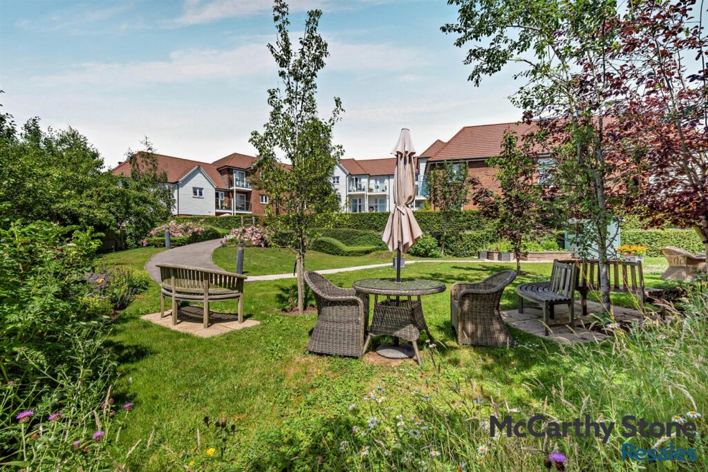 Oak Tree Court, Smallhythe Road, Tenterden, Kent, TN30 7EQ