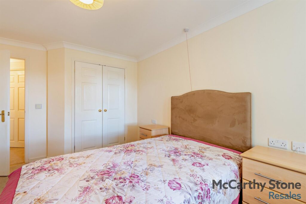 Portman Court, Grange Road, Uckfield, East Sussex, TN22 1FD