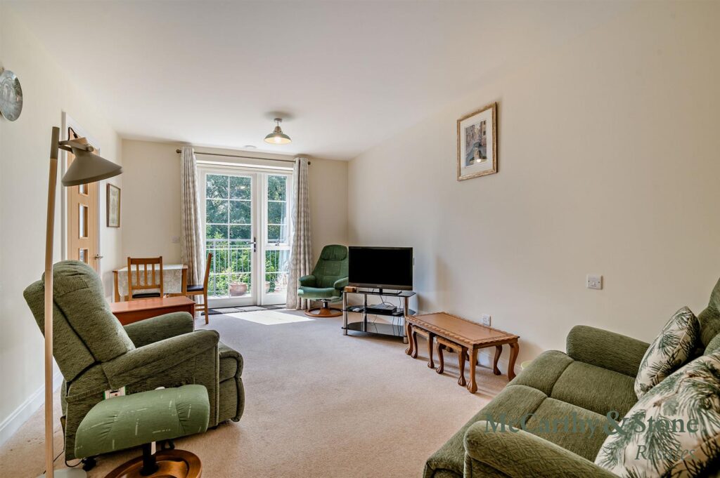 Lambrook Court, Gloucester Road, Larkhall, Bath