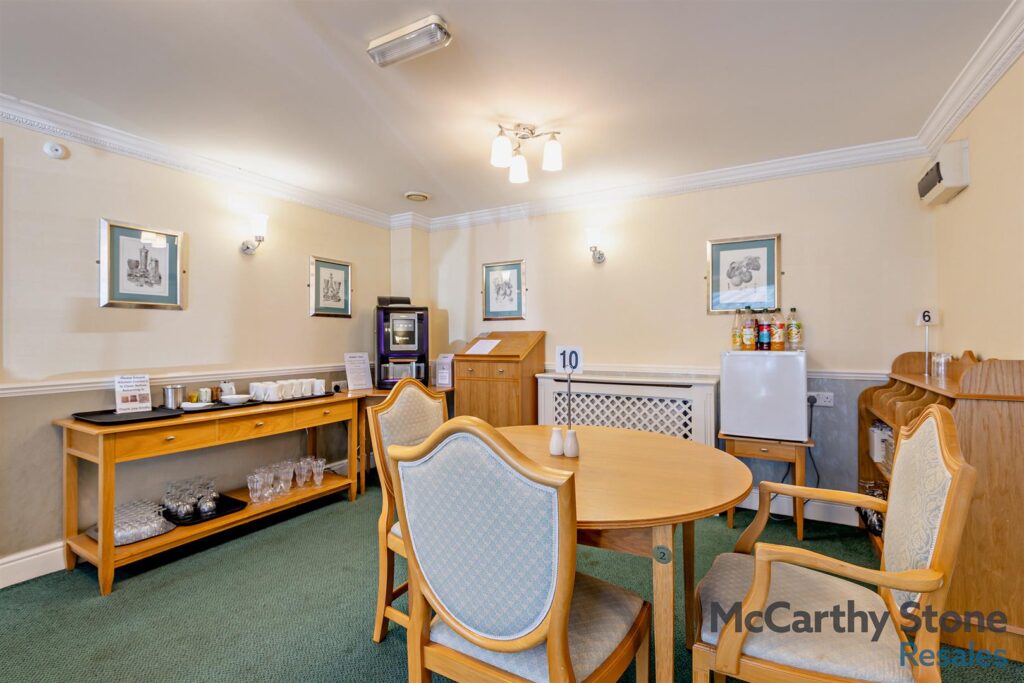 Portman Court, Grange Road, Uckfield, East Sussex, TN22 1FD