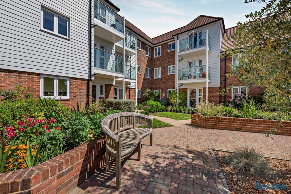 Oak Tree Court, Smallhythe Road, Tenterden, Kent, TN30 7EQ