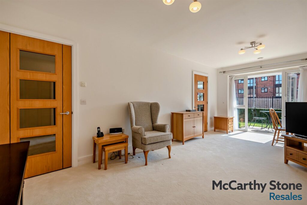 Clarence Court, Clarence Road, Horsham, West Sussex, RH13 5TS