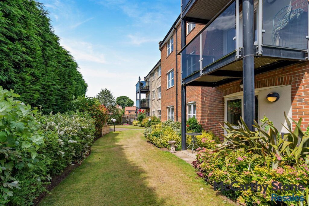 1 Barnes Wallis Court, Charles Briggs Ave, Howden