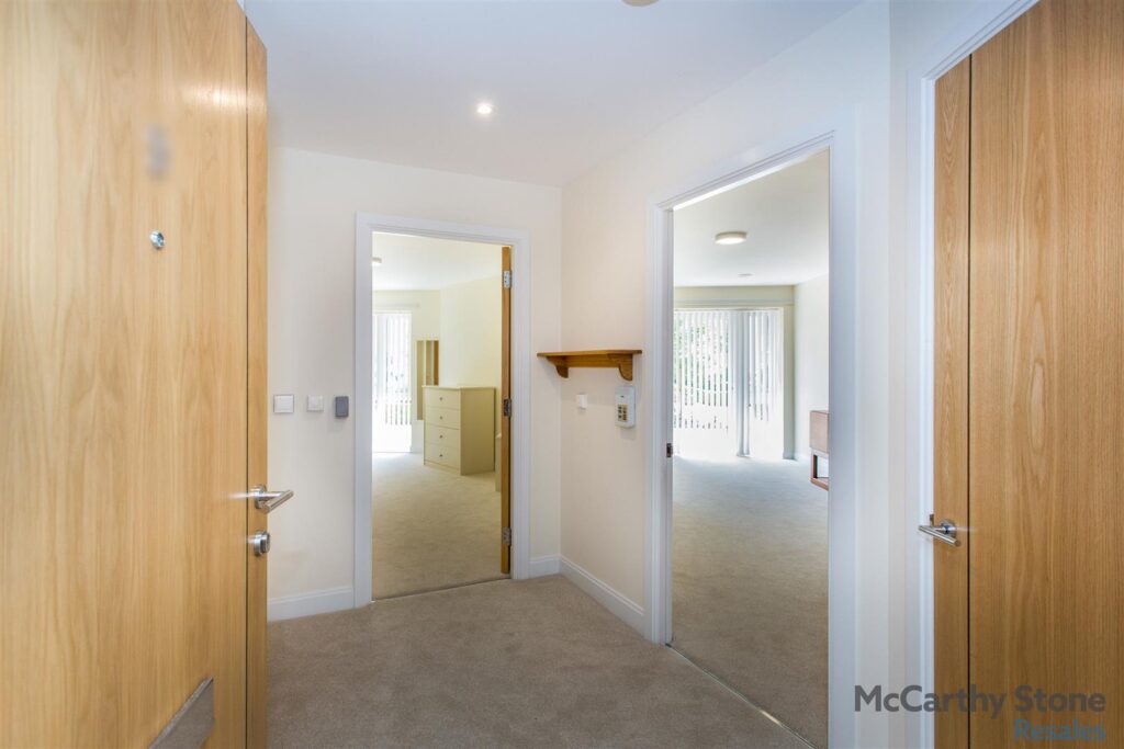 Roslyn Court, Lisle Lane, Ely, Cambridgeshire, CB7 4FA