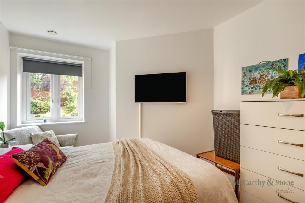Leston Road, Leighton Buzzard, Bedfordshire, LU7 1FU