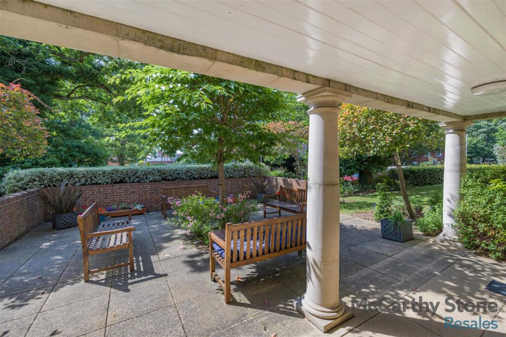 Peel Court, College Way, Welwyn Garden City, Hertfordshire, AL8 6DG