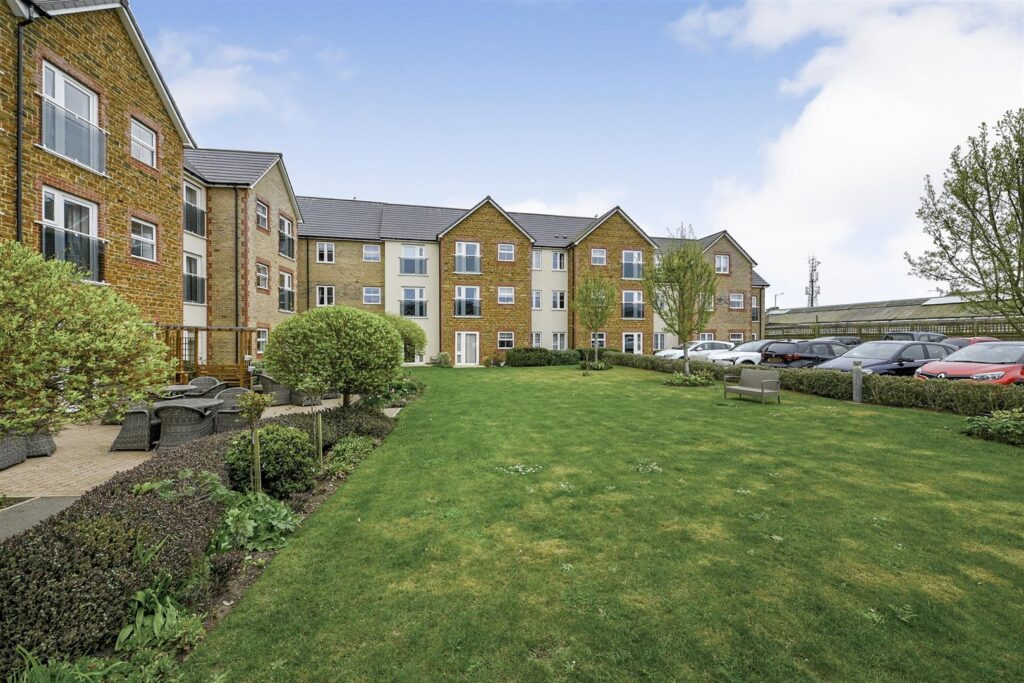 Eastland Grange, 16 Valentine Road, Hunstanton