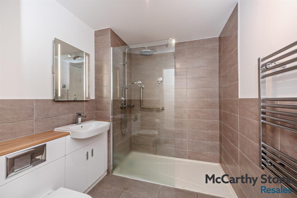 Oak Tree Court, Smallhythe Road, Tenterden, Kent, TN30 7EQ