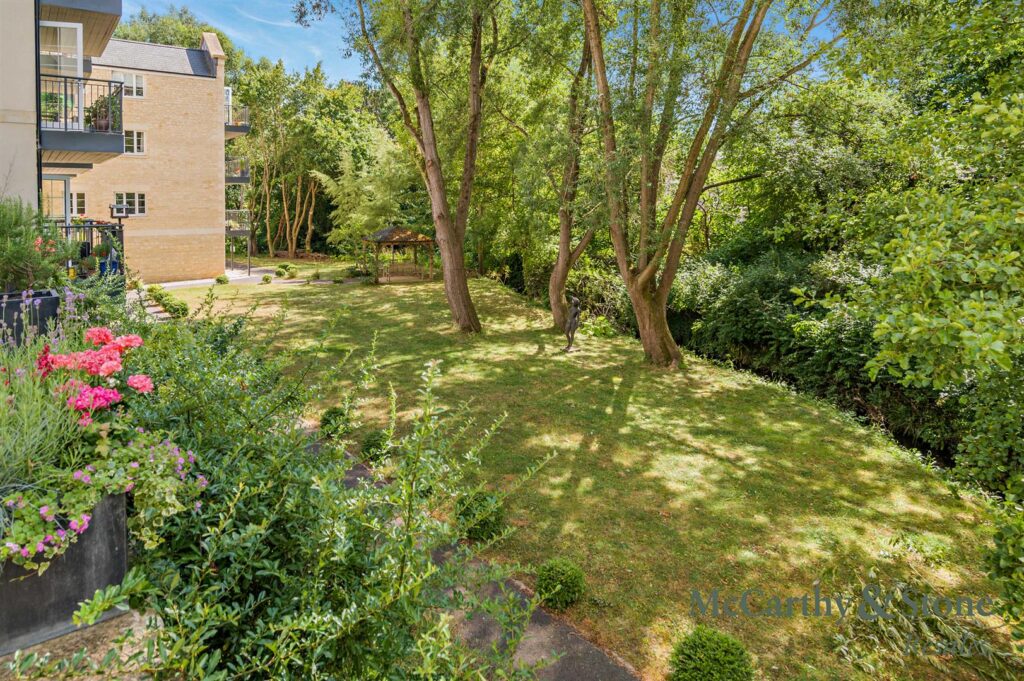 Lambrook Court, Gloucester Road, Larkhall, Bath