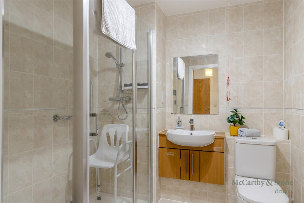 Leston Road, Leighton Buzzard, Bedfordshire, LU7 1FU
