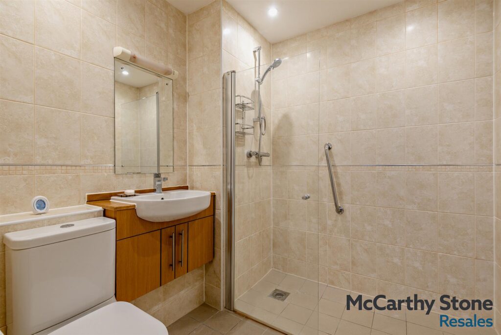 Clarence Court, Clarence Road, Horsham, West Sussex, RH13 5TS