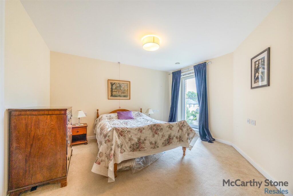 Lyle Court, 25 Barnton Grove, Edinburgh