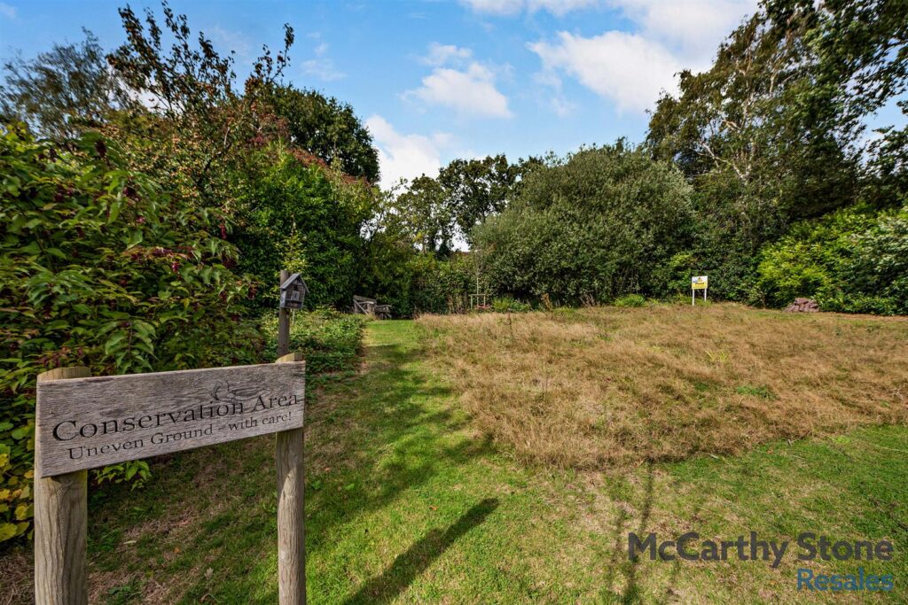 Ridgeway Court, Mutton Hall Hill, Heathfield, East Sussex, TN21 8NB