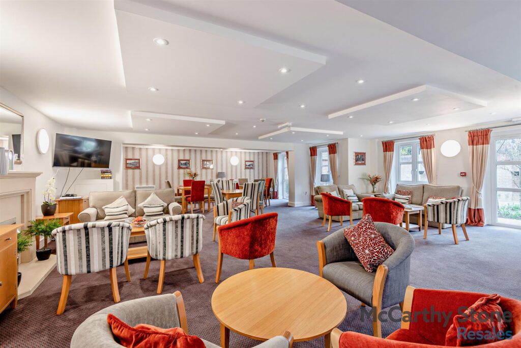 Ridgeway Court, Mutton Hall Hill, Heathfield, East Sussex, TN21 8NB