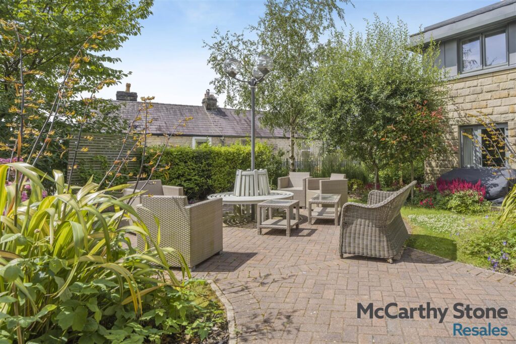 142 Greaves Road, Lancaster