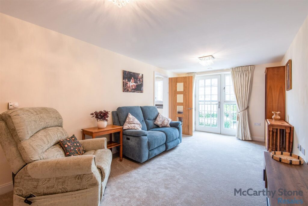 Le Jardin, Station Road, Letchworth Garden City, SG6 3BA