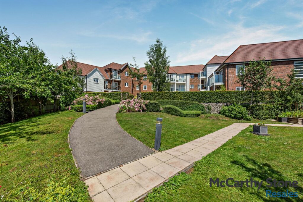Oak Tree Court, Smallhythe Road, Tenterden, Kent, TN30 7EQ