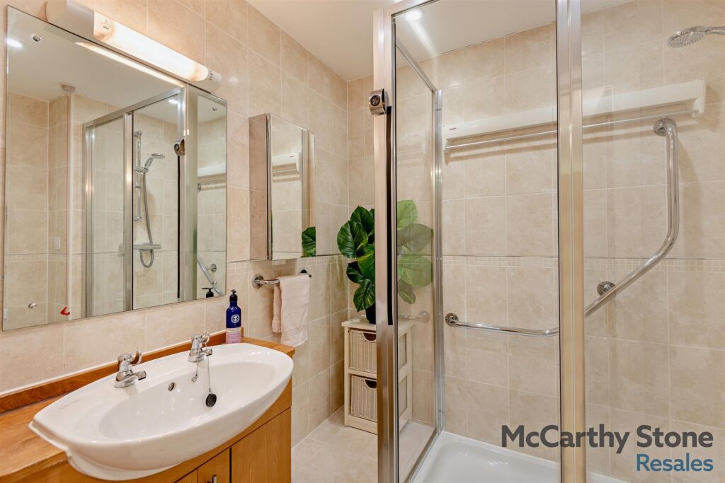 Ridgeway Court, Mutton Hall Hill, Heathfield, East Sussex, TN21 8NB
