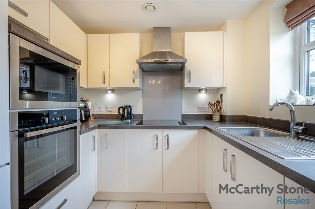 Brueton Place, 218 – 220 Blossomfield Road, Solihull, West Midlands, B91 1PT