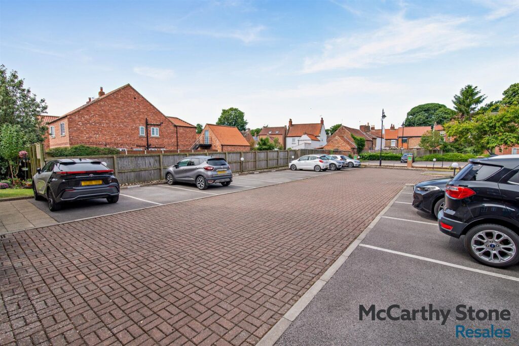 1 Barnes Wallis Court, Charles Briggs Ave, Howden