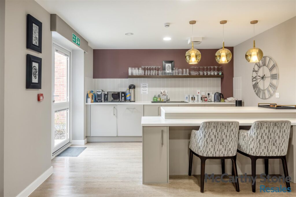 Hooton Road, Willaston, Neston, CH64 1AD