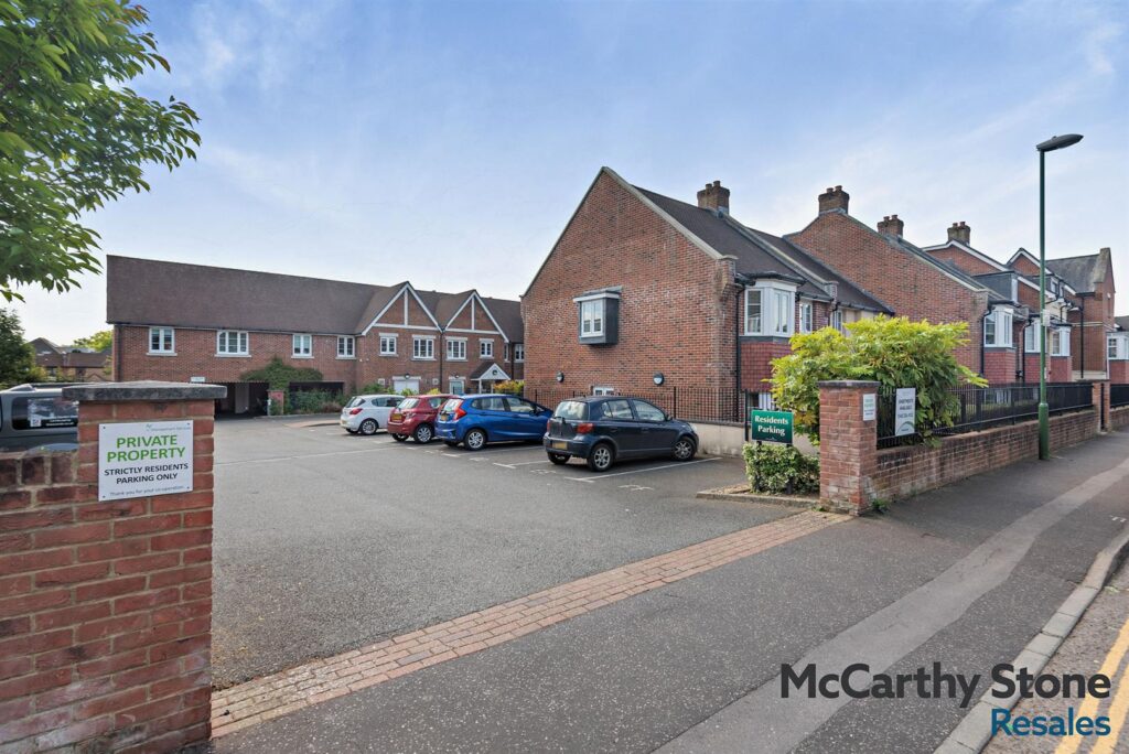 Clarence Court, Clarence Road, Horsham, West Sussex, RH13 5TS