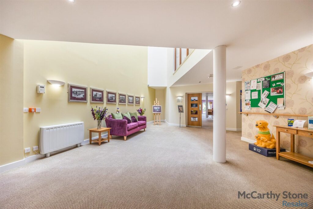 Lyle Court, 25 Barnton Grove, Edinburgh
