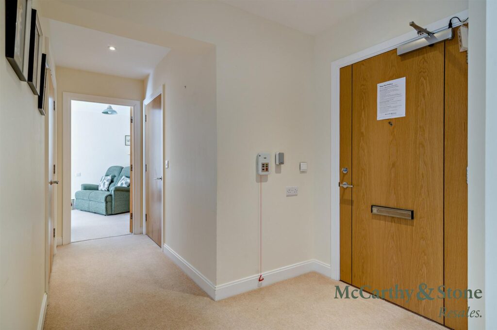 Lambrook Court, Gloucester Road, Larkhall, Bath