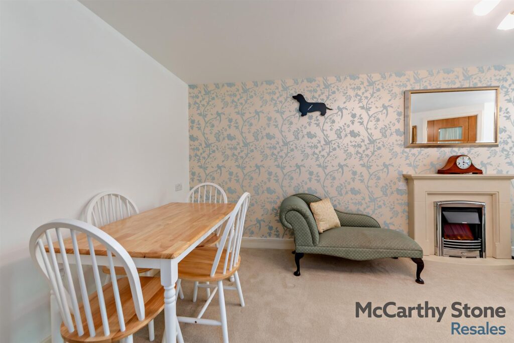 Ridgeway Court, Mutton Hall Hill, Heathfield, East Sussex, TN21 8NB