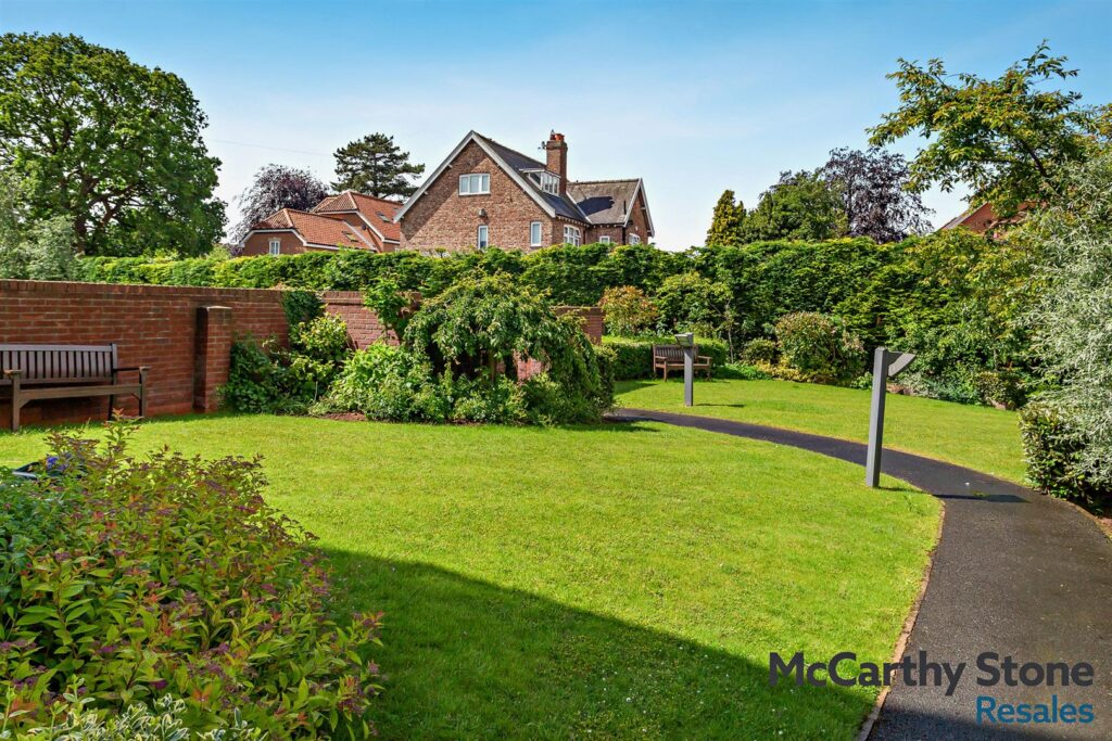 Smithson Court, Top Lane, Copmanthorpe, York, YO23 3AA