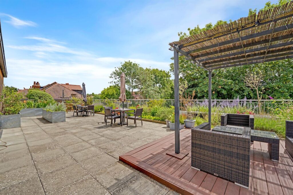 Kingston Road, Raynes Park, London, SW20 8DA