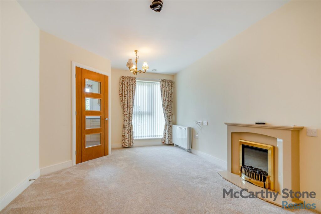 Henshaw Court, Chester Road, Castle Bromwich, Birmingham, West Midlands, B36 0JQ