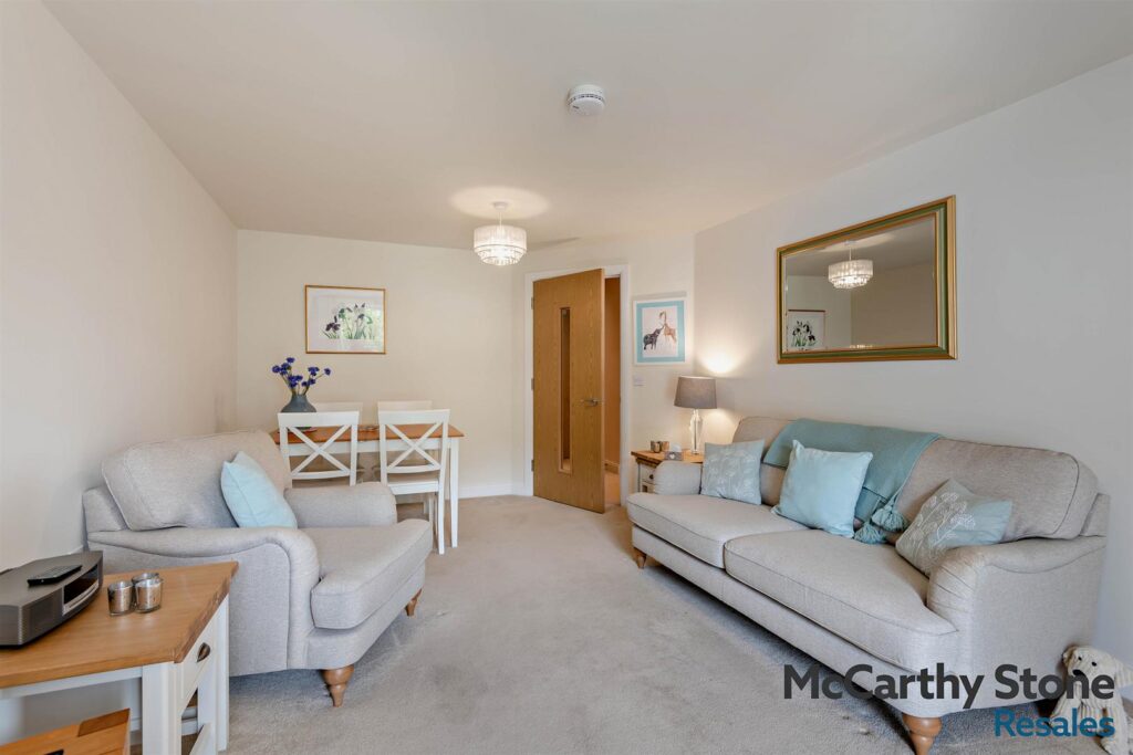 Weavers House, Highgate Hill, Hawkhurst, TN18 4FH
