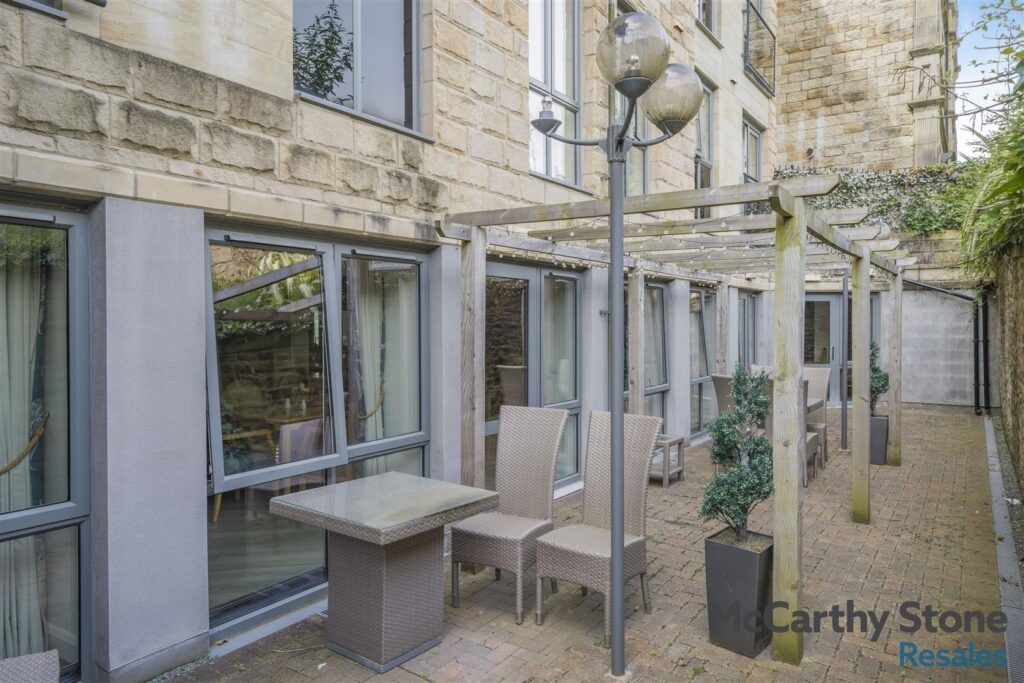 142 Greaves Road, Lancaster