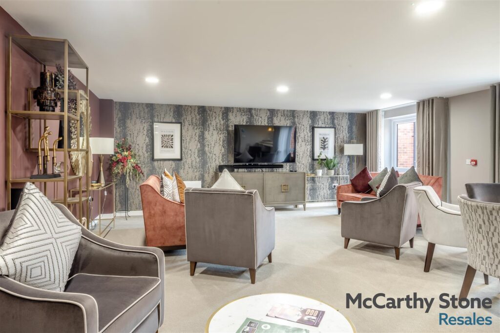 Hooton Road, Willaston, Neston, CH64 1AD