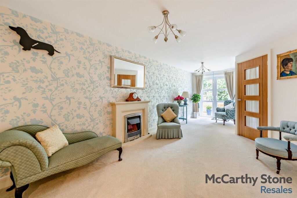 Ridgeway Court, Mutton Hall Hill, Heathfield, East Sussex, TN21 8NB