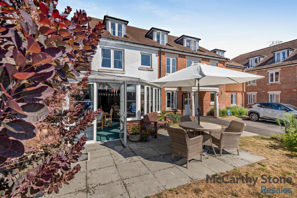 Portman Court, Grange Road, Uckfield, East Sussex, TN22 1FD