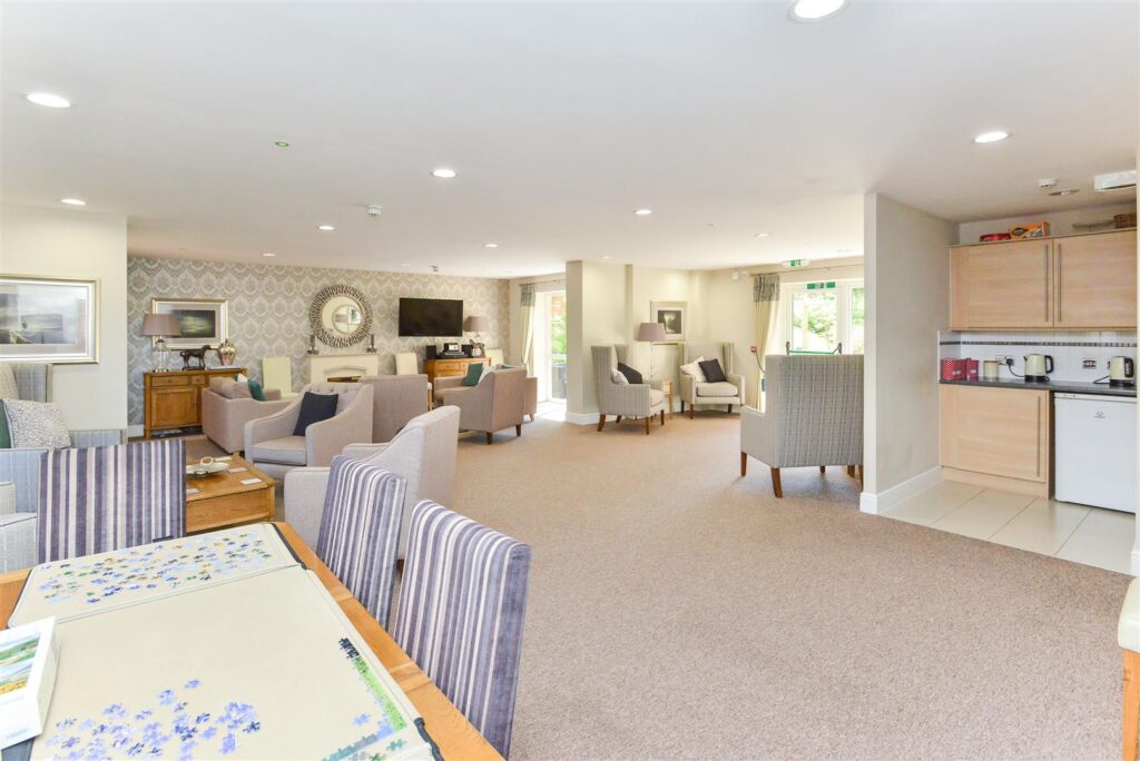 Leston Road, Leighton Buzzard, Bedfordshire, LU7 1FU